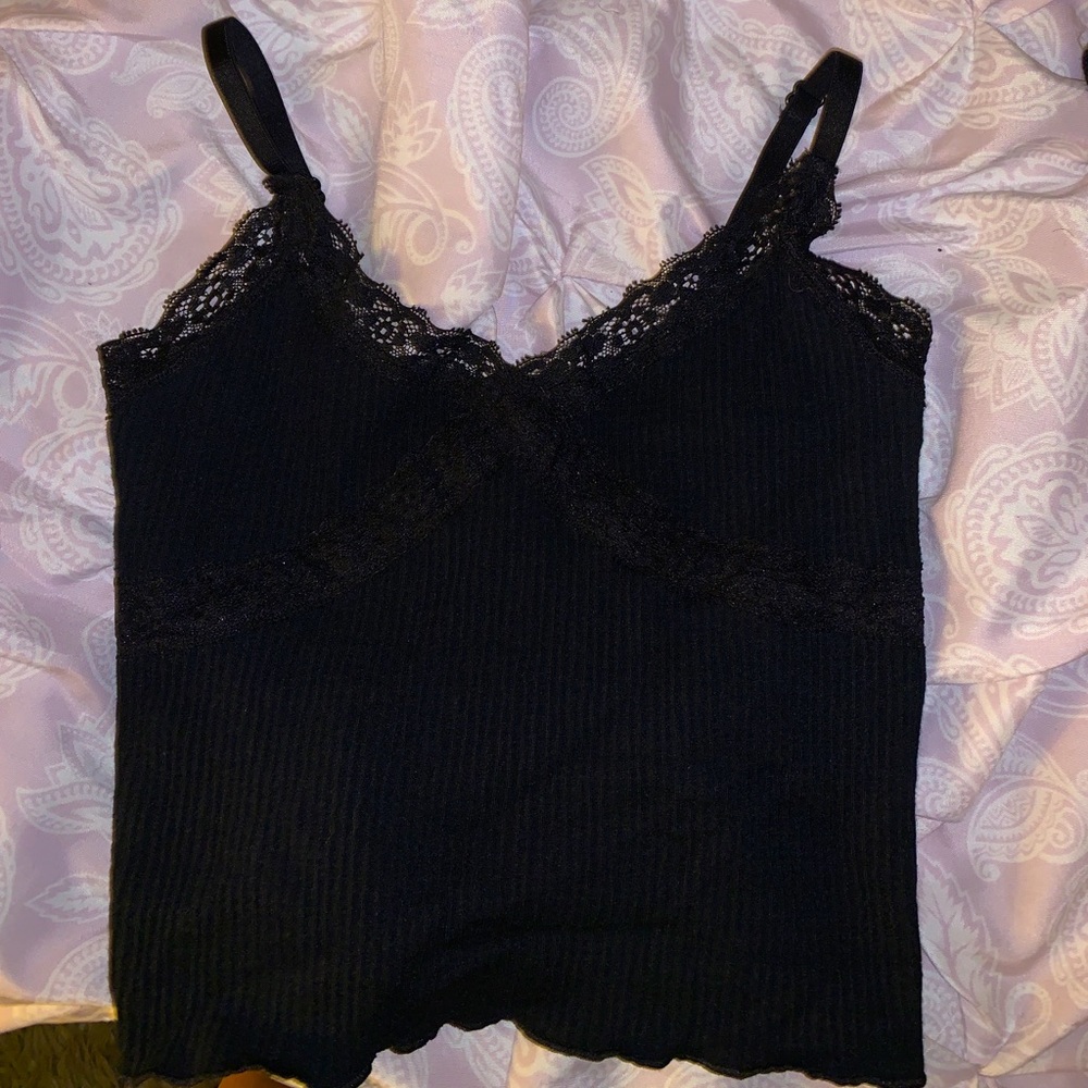 Black crop top tank